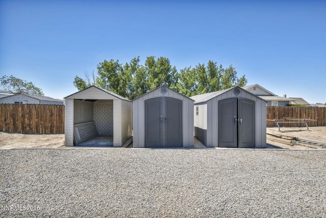 1221 Golden Park Way, Fallon, NV 89406