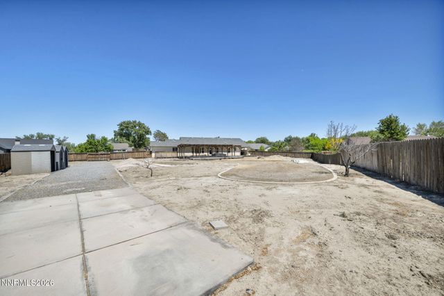 1221 Golden Park Way, Fallon, NV 89406