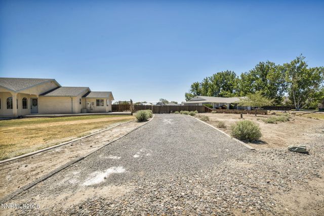 1221 Golden Park Way, Fallon, NV 89406