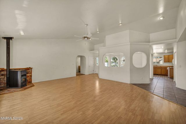 1221 Golden Park Way, Fallon, NV 89406