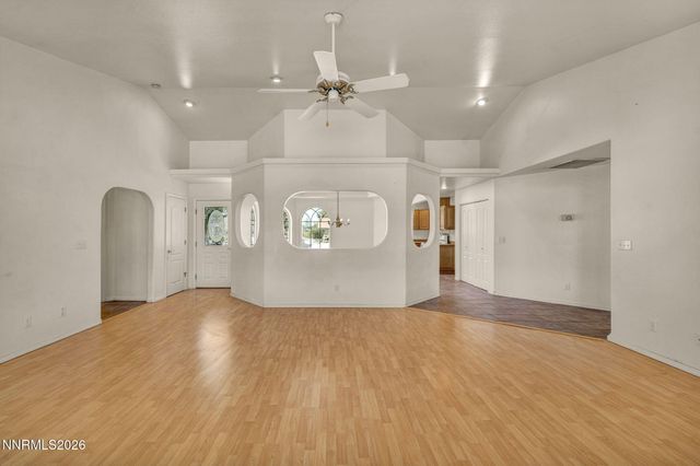 1221 Golden Park Way, Fallon, NV 89406