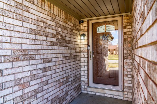 46788 Peach Grove Avenue, Macomb Township, MI 48044