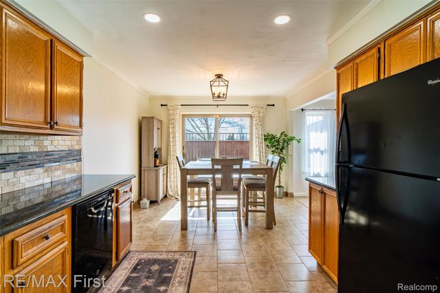 46788 Peach Grove Avenue, Macomb Township, MI 48044