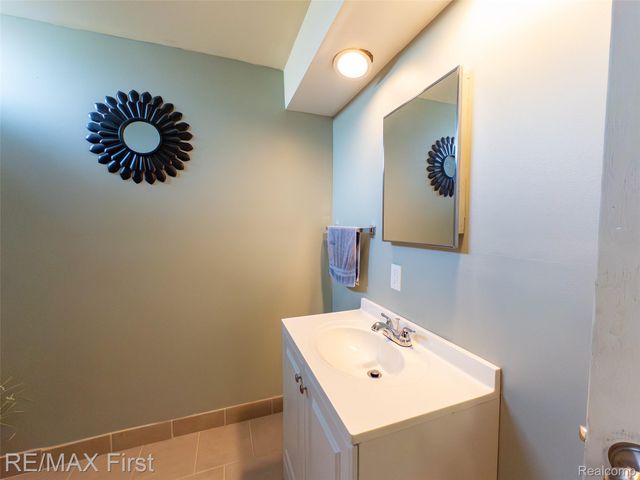 46788 Peach Grove Avenue, Macomb Township, MI 48044