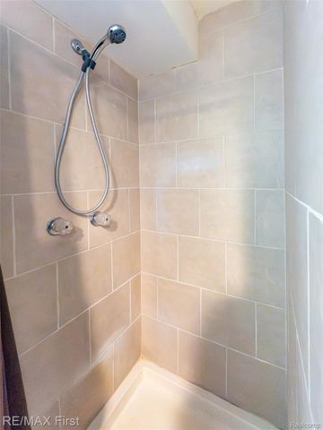 46788 Peach Grove Avenue, Macomb Township, MI 48044