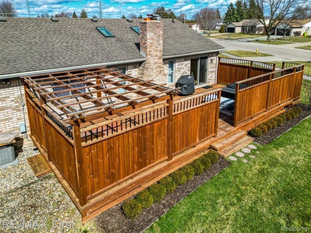 46788 Peach Grove Avenue, Macomb Township, MI 48044