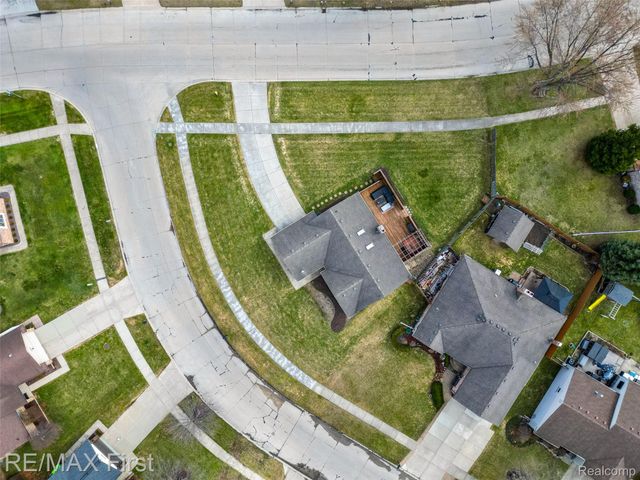 46788 Peach Grove Avenue, Macomb Township, MI 48044