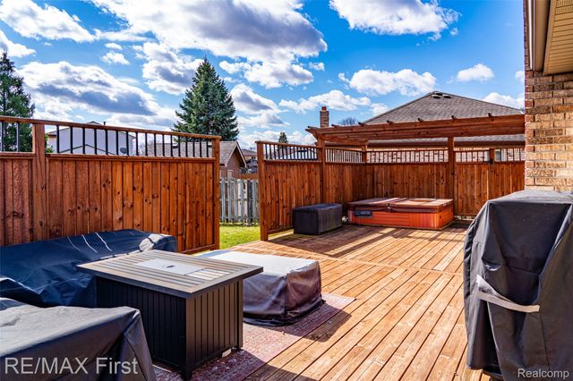 46788 Peach Grove Avenue, Macomb Township, MI 48044