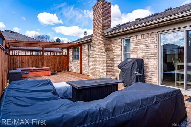 46788 Peach Grove Avenue, Macomb Township, MI 48044