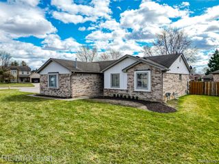 46788 Peach Grove Avenue, Macomb Township, MI 48044