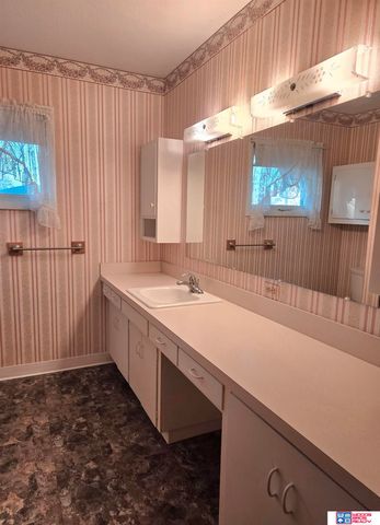 321 N 21st Street, Beatrice, NE 68310