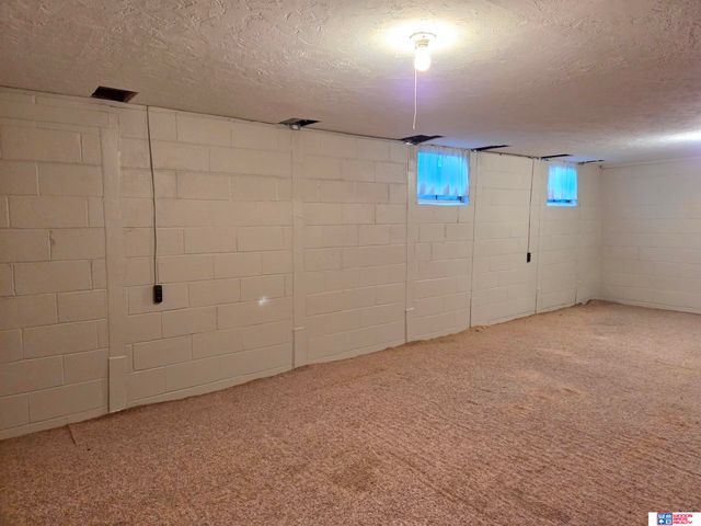 321 N 21st Street, Beatrice, NE 68310