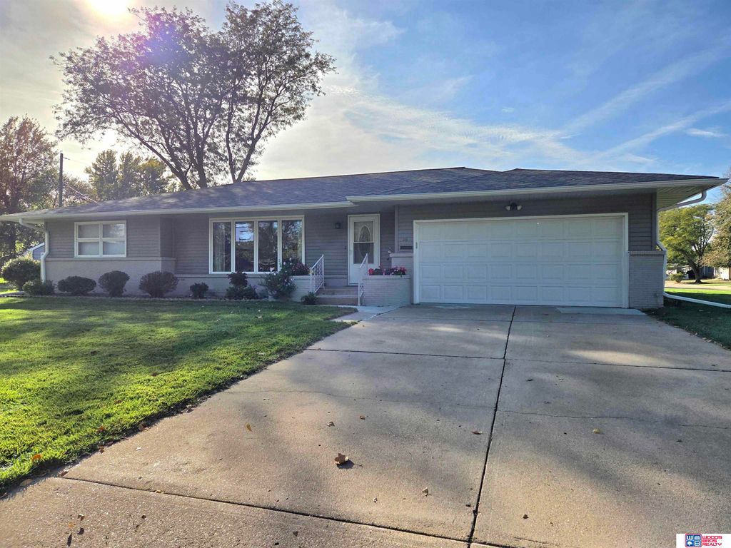 321 N 21st Street, Beatrice, NE 68310