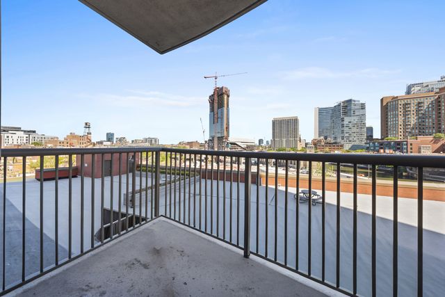 501 N Clinton Street 607, Chicago, IL 60654