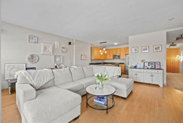 501 N Clinton Street 607, Chicago, IL 60654