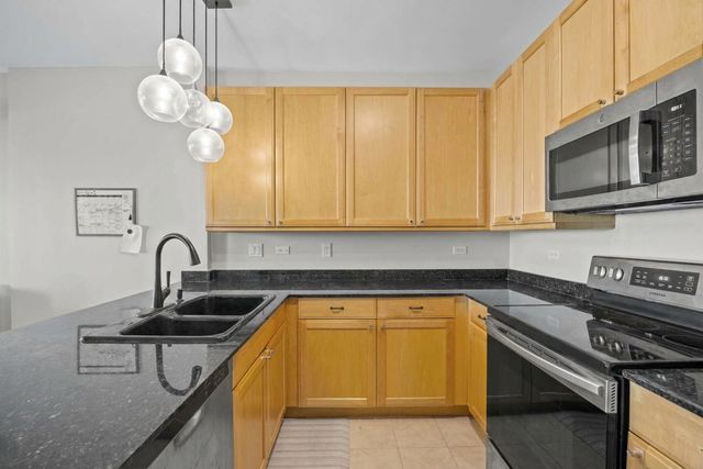 501 N Clinton Street 607, Chicago, IL 60654