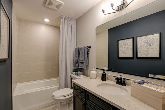 5032 Cedar Drive, Naperville, IL 60564
