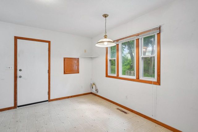 115 E Lake LANE, Colgate, WI 53017