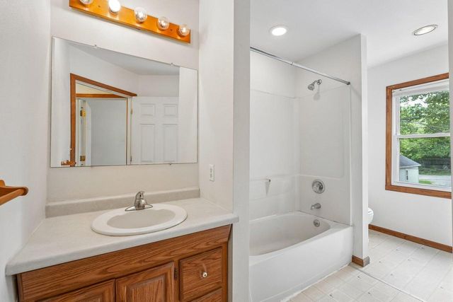 115 E Lake LANE, Colgate, WI 53017