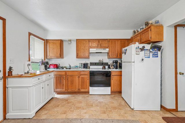 115 E Lake LANE, Colgate, WI 53017