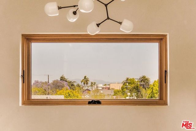 534 N Bronson Avenue, Los Angeles, CA 90004