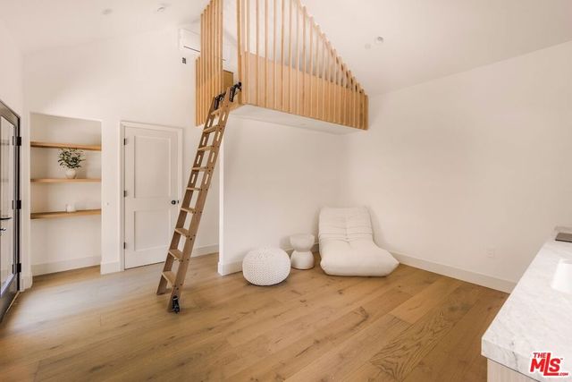 534 N Bronson Avenue, Los Angeles, CA 90004