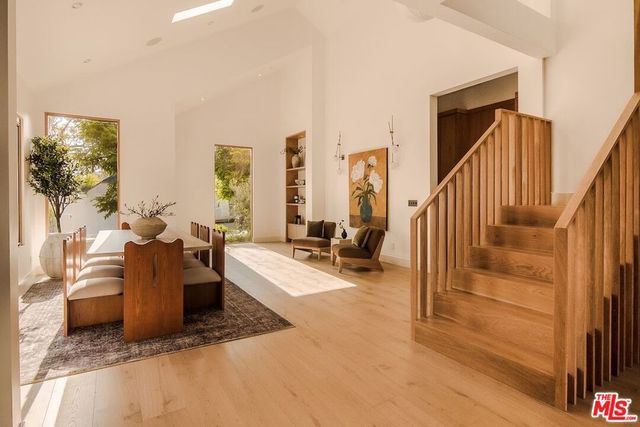 534 N Bronson Avenue, Los Angeles, CA 90004
