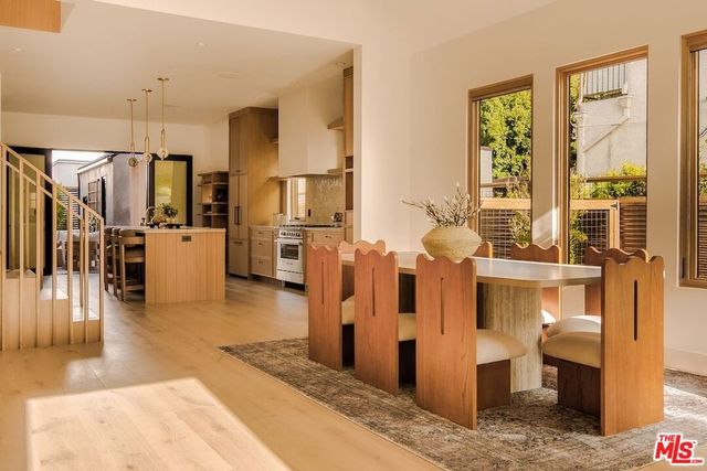 534 N Bronson Avenue, Los Angeles, CA 90004