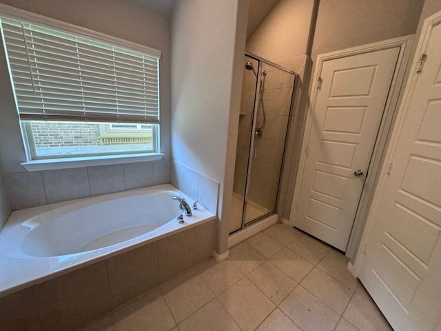 1323 Rosler Street, Mansfield, TX 76063