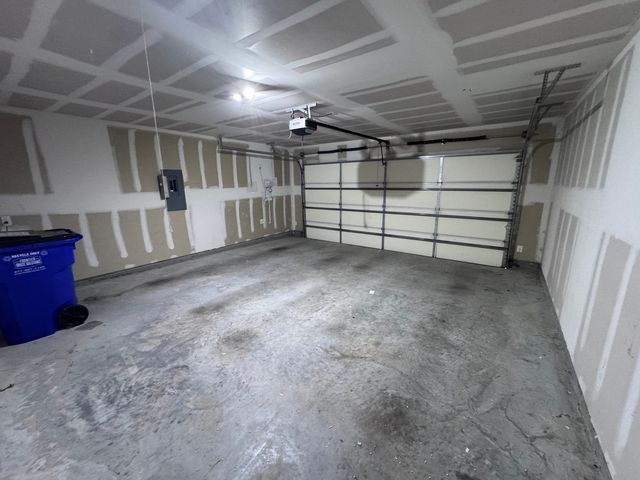 1323 Rosler Street, Mansfield, TX 76063