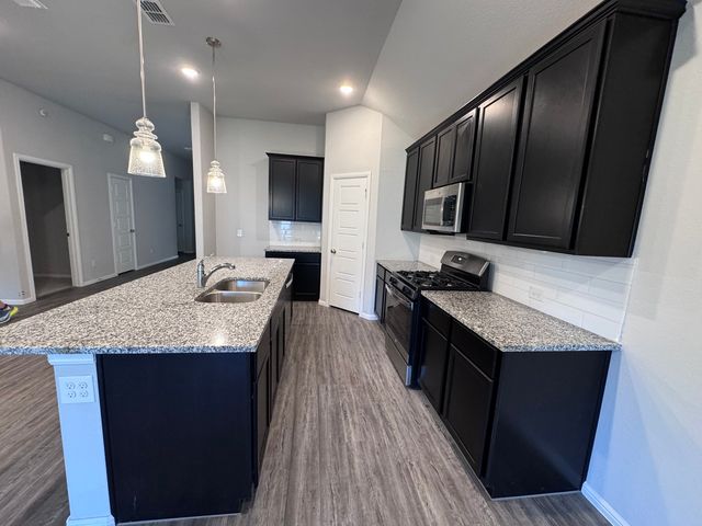 1323 Rosler Street, Mansfield, TX 76063