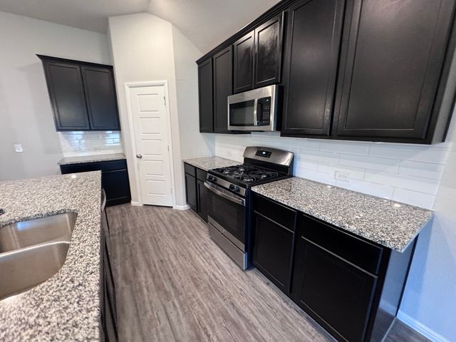 1323 Rosler Street, Mansfield, TX 76063