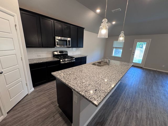 1323 Rosler Street, Mansfield, TX 76063