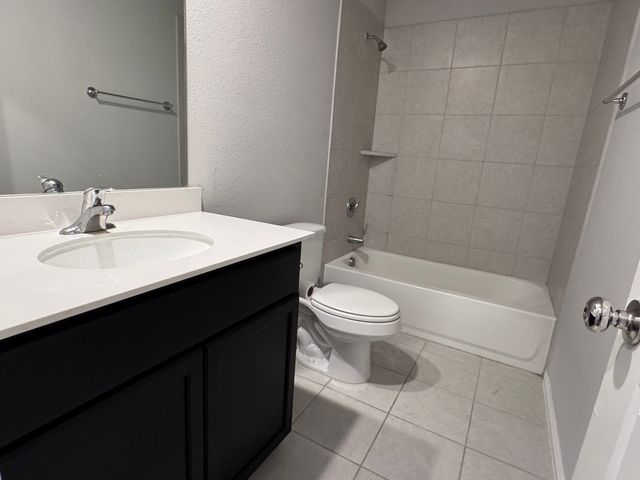 1323 Rosler Street, Mansfield, TX 76063