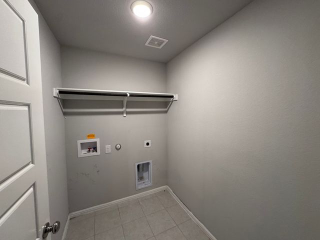 1323 Rosler Street, Mansfield, TX 76063