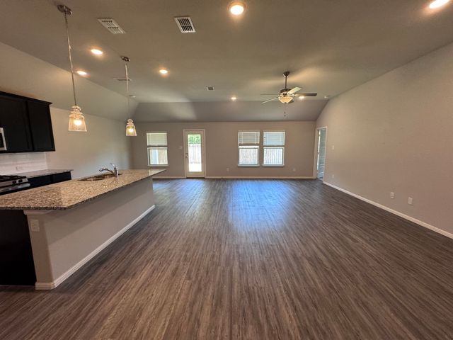 1323 Rosler Street, Mansfield, TX 76063
