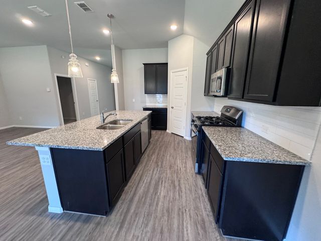 1323 Rosler Street, Mansfield, TX 76063