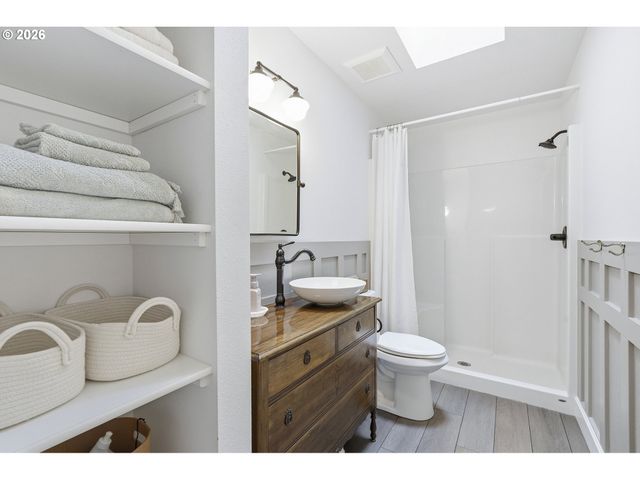 15680 S WAVE Rd, Mulino, OR 97042