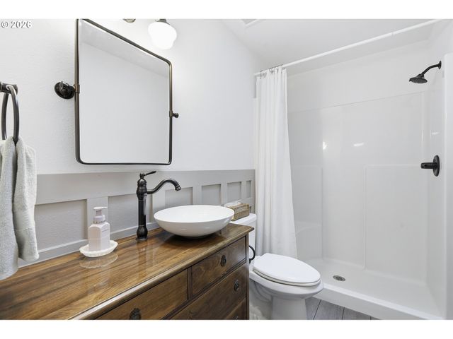 15680 S WAVE Rd, Mulino, OR 97042