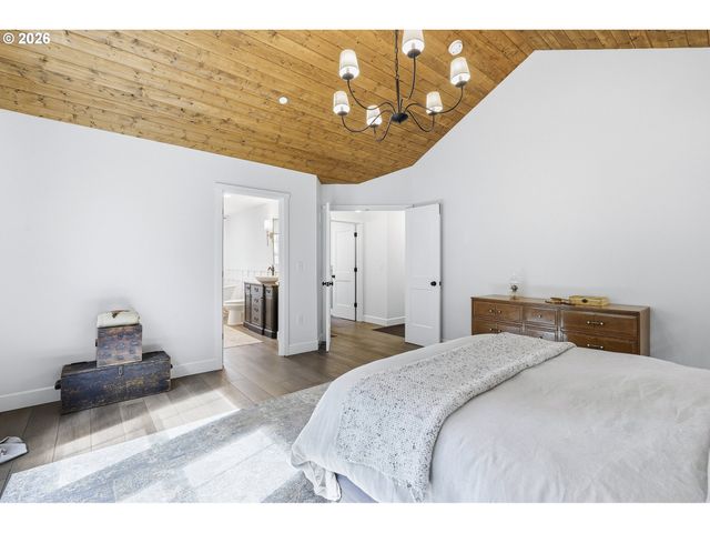 15680 S WAVE Rd, Mulino, OR 97042