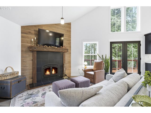 15680 S WAVE Rd, Mulino, OR 97042