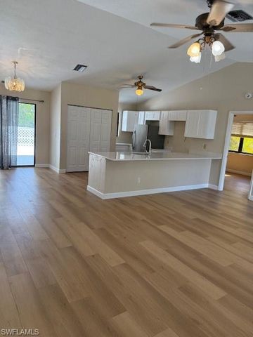 8198 Lark LN, Fort Myers, FL 33967