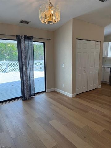 8198 Lark LN, Fort Myers, FL 33967