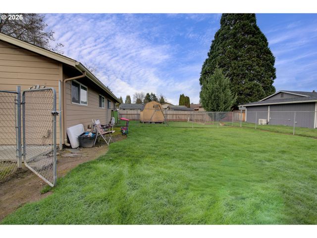 908 Ne 1ST Ave, Battle Ground, WA 98604