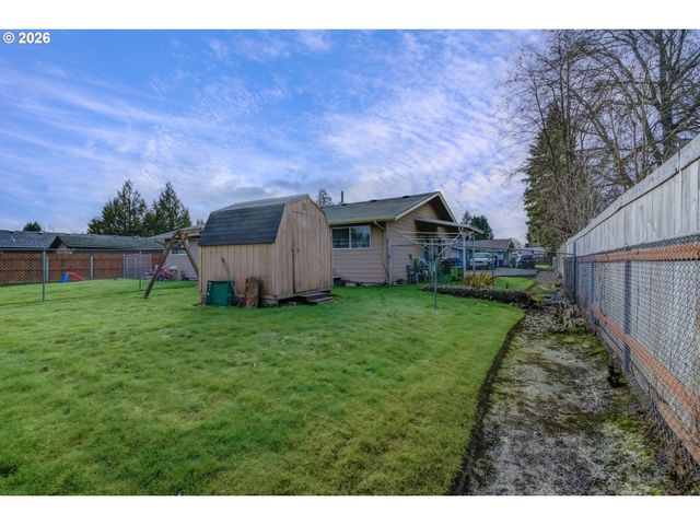 908 Ne 1ST Ave, Battle Ground, WA 98604