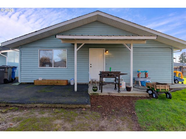 908 Ne 1ST Ave, Battle Ground, WA 98604