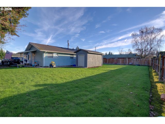 908 Ne 1ST Ave, Battle Ground, WA 98604