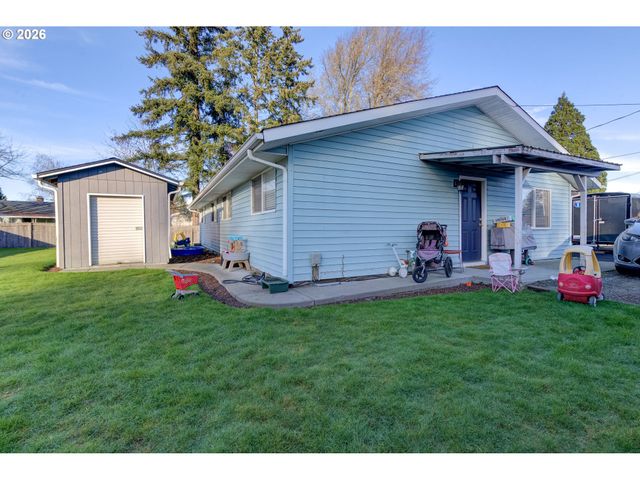 908 Ne 1ST Ave, Battle Ground, WA 98604