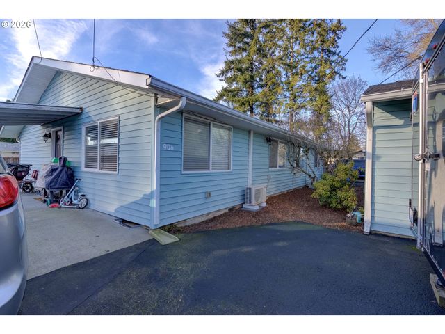 908 Ne 1ST Ave, Battle Ground, WA 98604