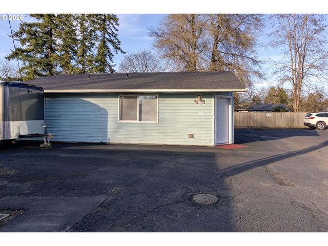908 Ne 1ST Ave, Battle Ground, WA 98604